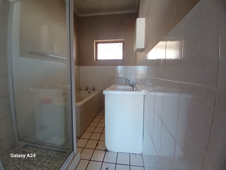 2 Bedroom Property for Sale in Quigney Eastern Cape